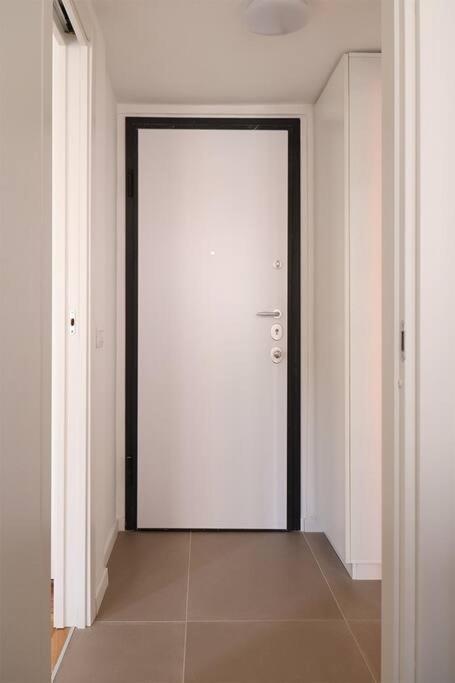 Bilocale Metro 4 Blu Frattini - Airport Linate Apartamento Milán
